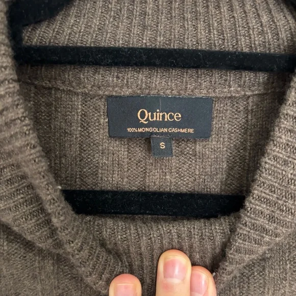 Quince Mongolian Cashmere Wide-Rib Cropped Mockneck Sweater - Picture 4 of 4